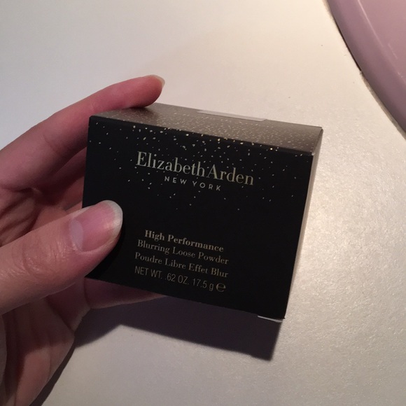Elizabeth Arden Loose Powder - Picture 1 of 3